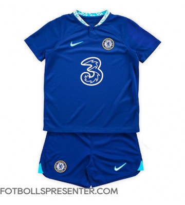 Chelsea Hemmatröja Barn 2022-23 Kortärmad (+ korta byxor)